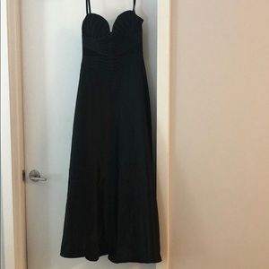 Black formal gown - never worn!